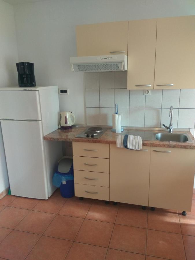 Apartmani Ivana Пунат Екстер'єр фото