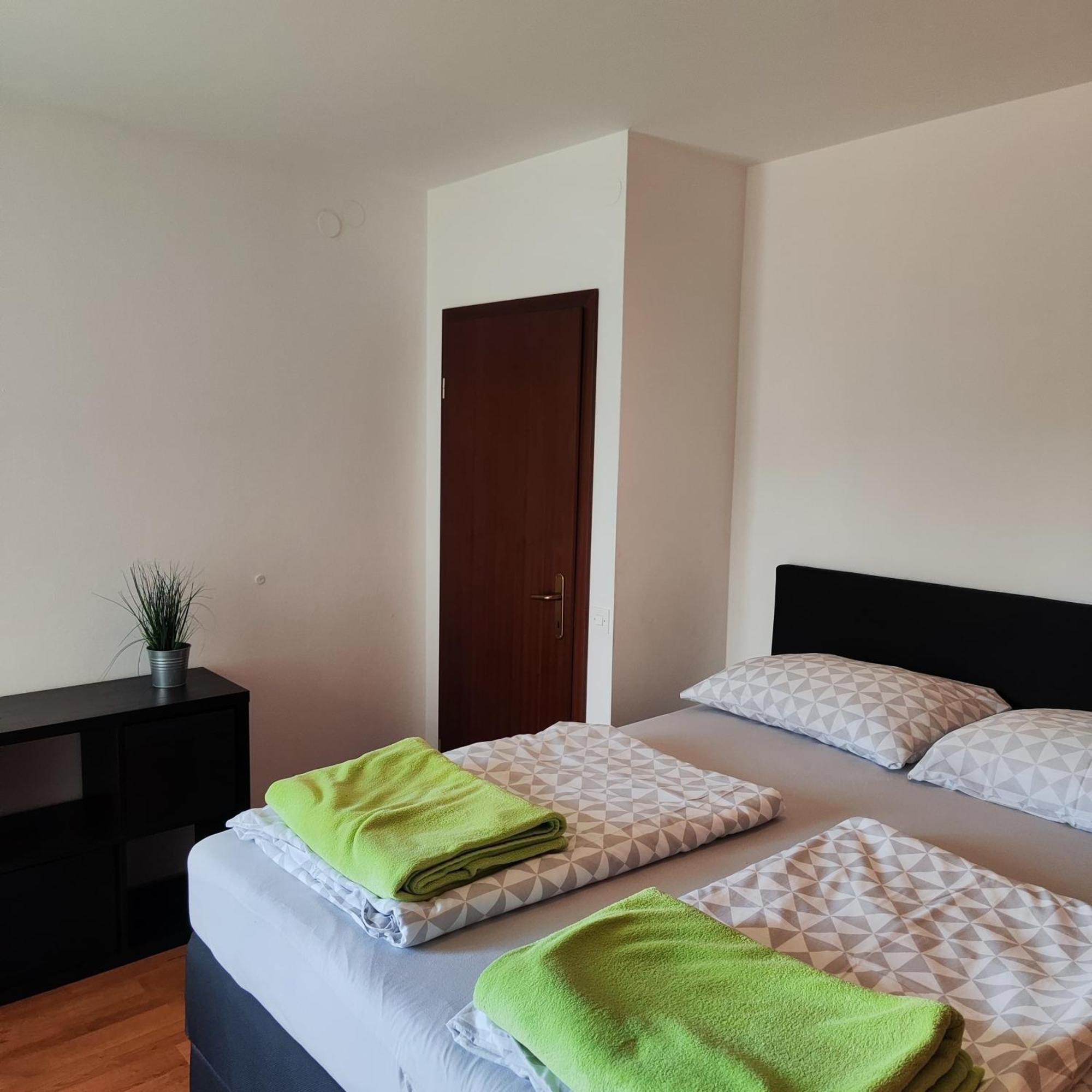 Apartmani Ivana Пунат Екстер'єр фото